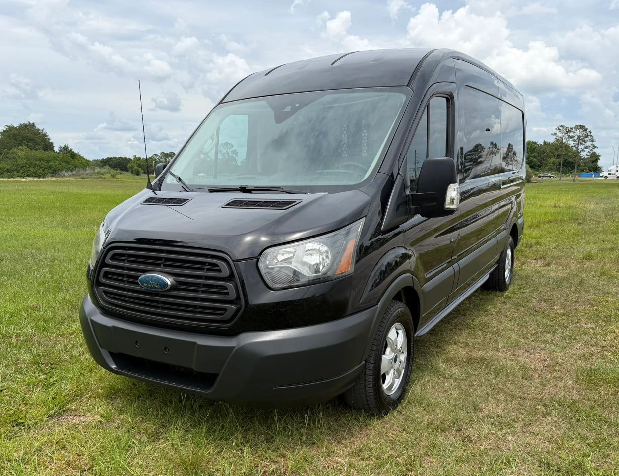 ford transit van 2017 1FTYR2CM1HKB01910 image ford transit van 2017 1FTYR2CM1HKB01910 image
